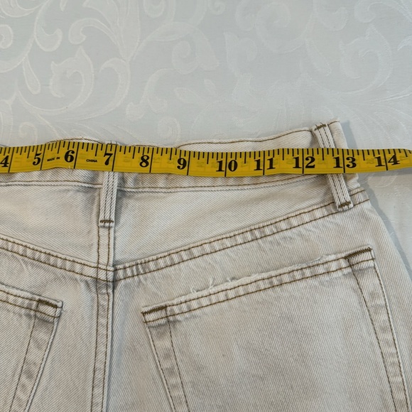 Frame Le Brigette High Waist Raw Hem Denim Shorts - Picture 14 of 16